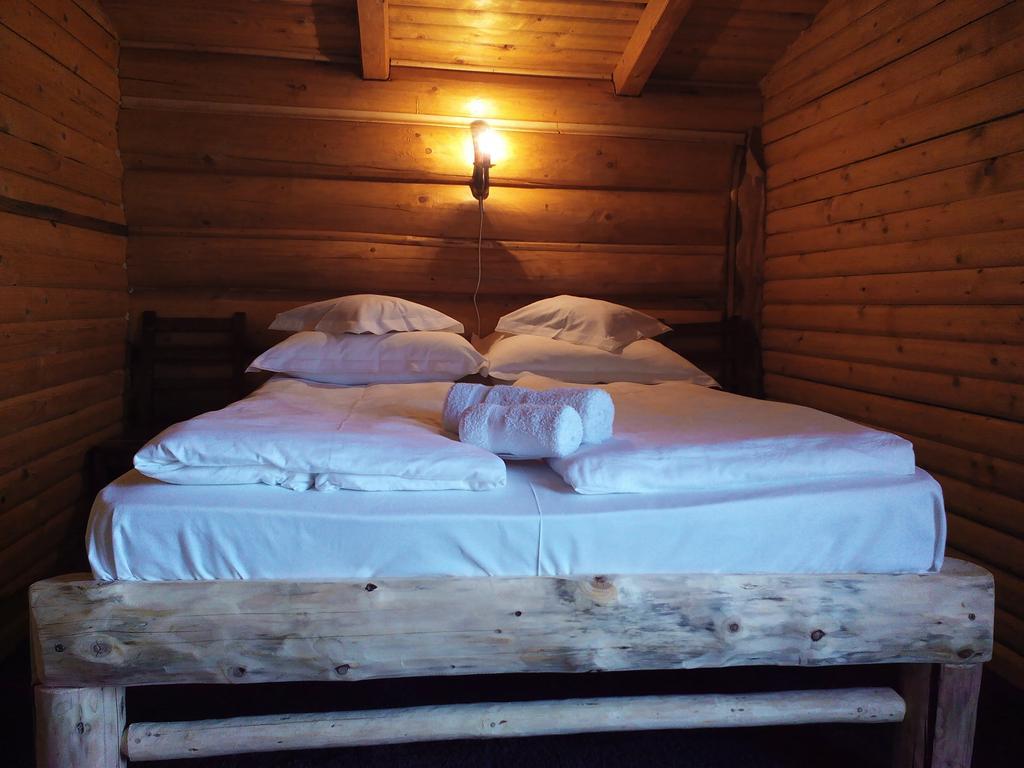Penzion Casa Muntelui - Sambata Sîmbăta de Sus Pokoj fotografie