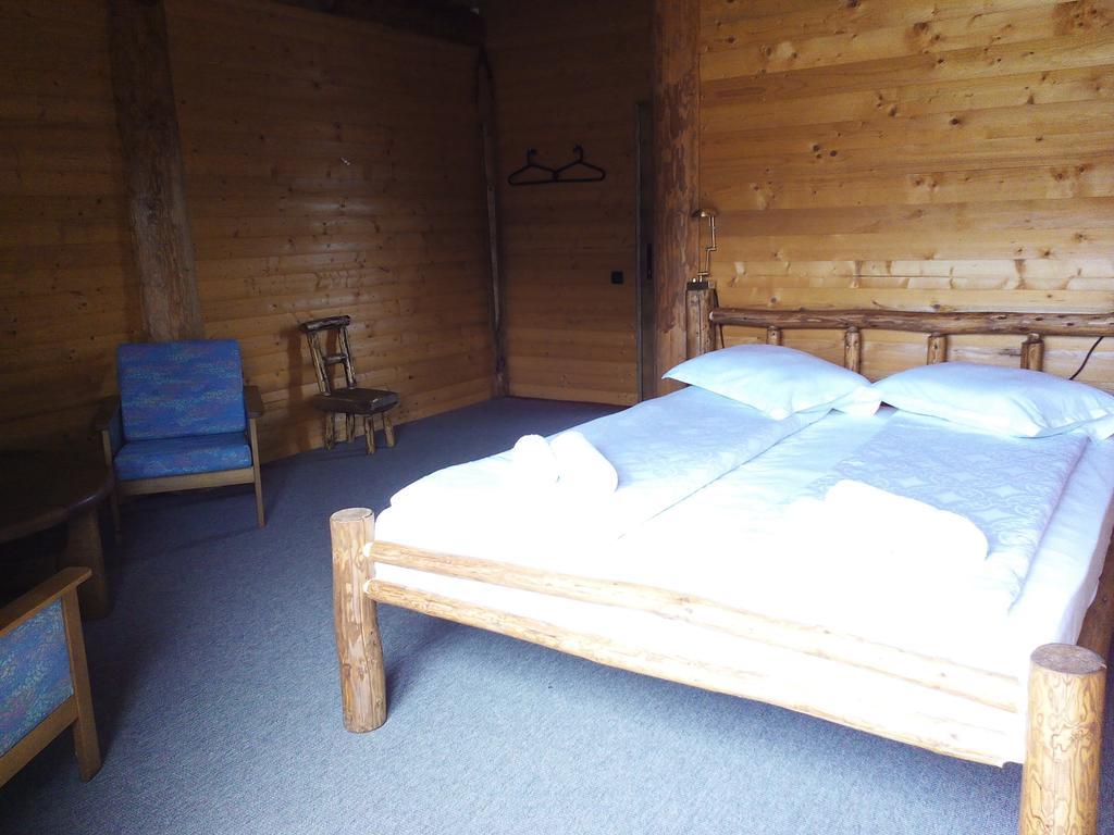 Penzion Casa Muntelui - Sambata Sîmbăta de Sus Pokoj fotografie