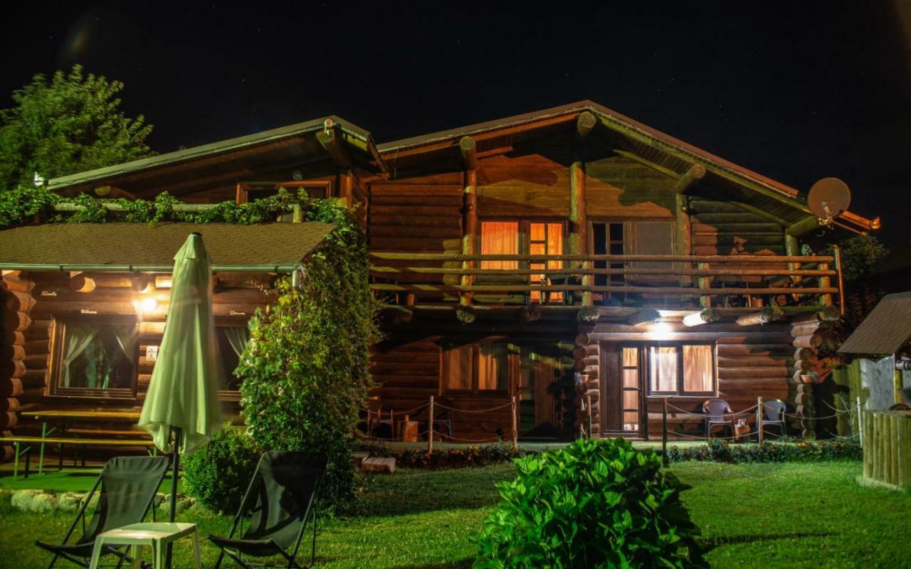 Penzion Casa Muntelui - Sambata Sîmbăta de Sus Exteriér fotografie